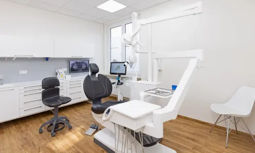 Behandlungszimmer der Zahnarztpraxis Nellmersbach